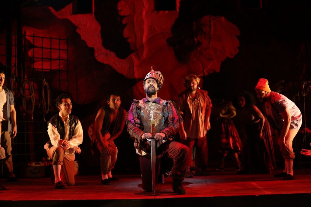 Man of La Mancha Still True to Its Glorious Quest New York Stage Review