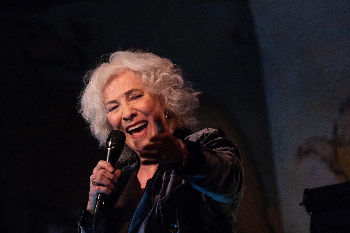 Betty Buckley: Cabaret Artistry At Its Peak - New York Stage Review